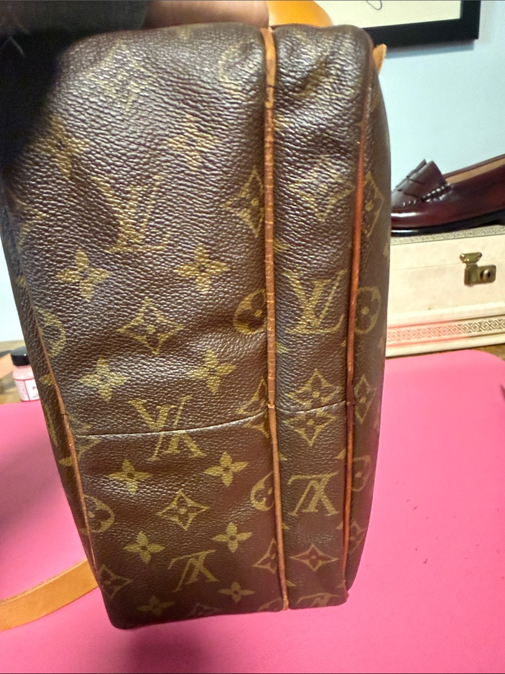 Louis Vuitton Monogram Canvas Vintage Reporter Bag - Picture 5 of 16